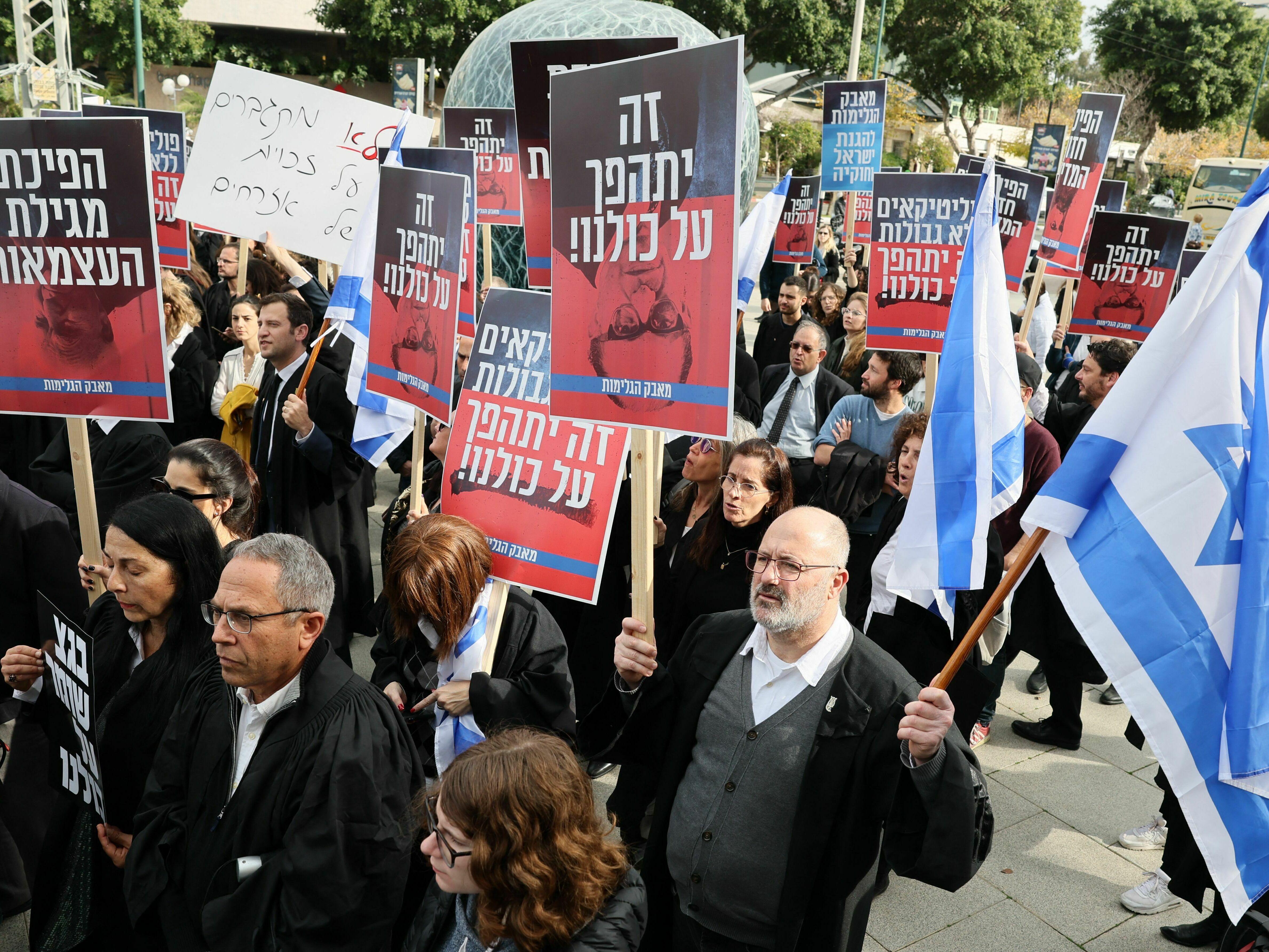 Israelis protest new far-right government's plans to weaken powers ...