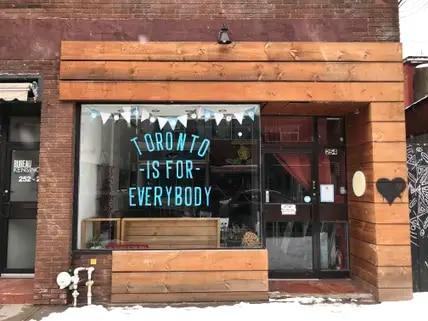 In Toronto ist jeder willkommen – das zeigt auch diese Hausfassade im Stadtviertel Kensington Market.