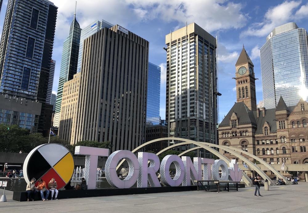 14 main tourist attractions in Toronto